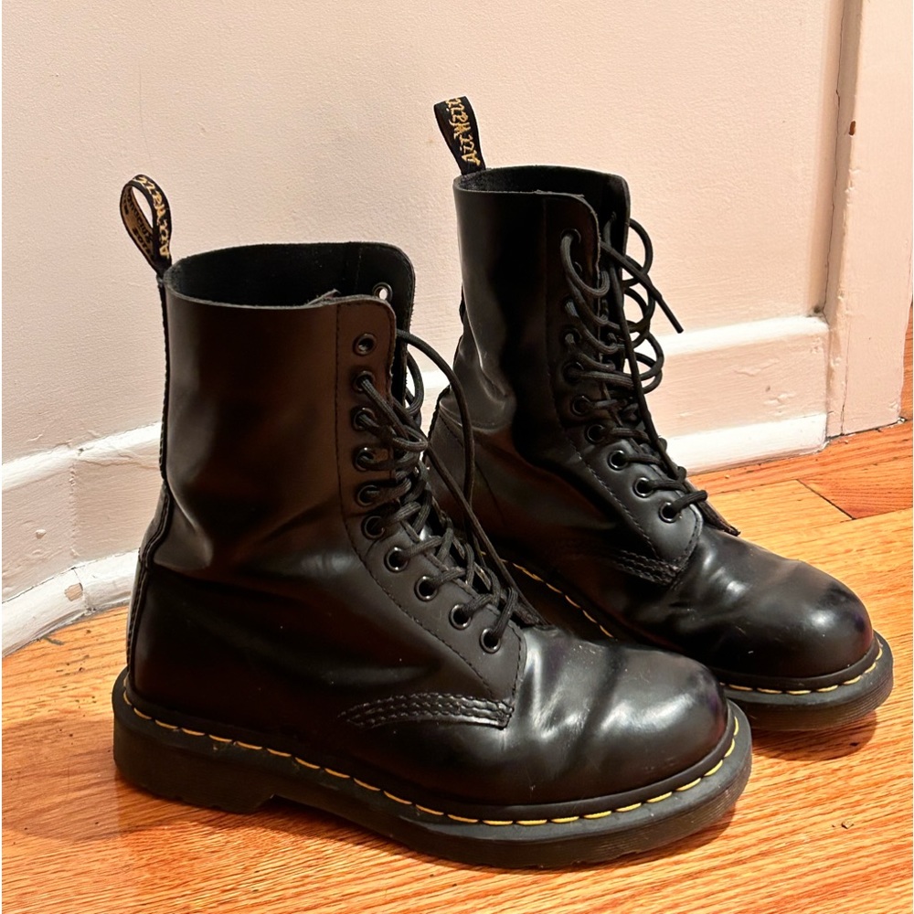 Dr. Martens 10 holes 🖤